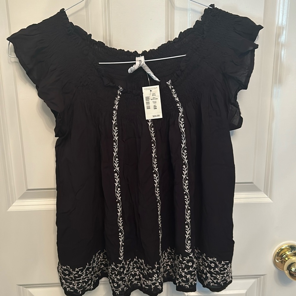 NWT Super cute AEROPOSTALE Bethany mota shirt